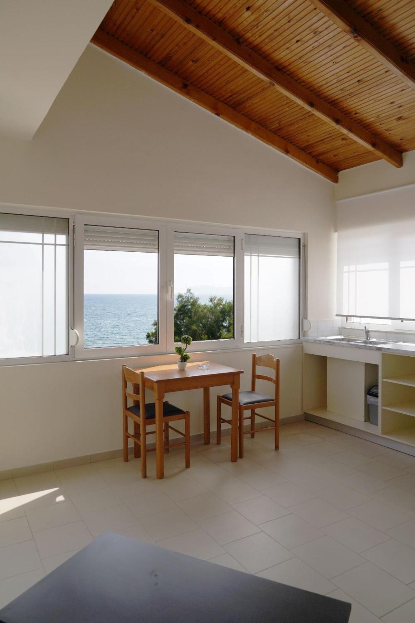 Cozy Corner Vs Beachfront Stalos Ngoại thất bức ảnh